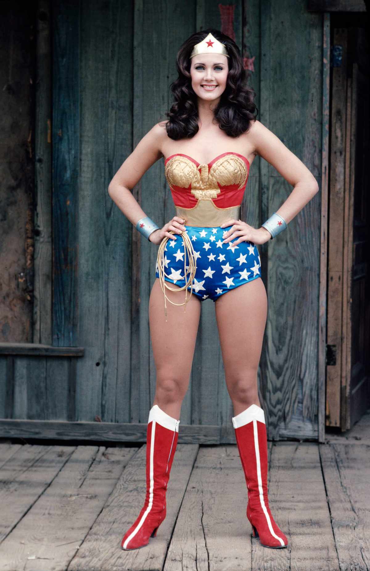 Wonder Woman - Embed