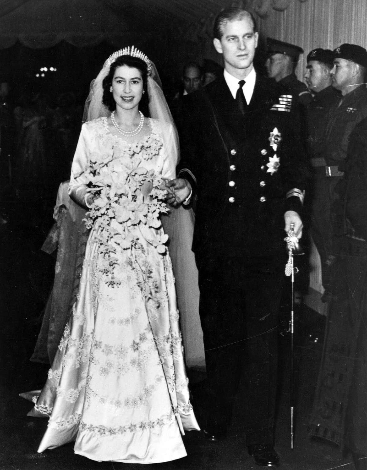 Queen Elizabeth wedding lead