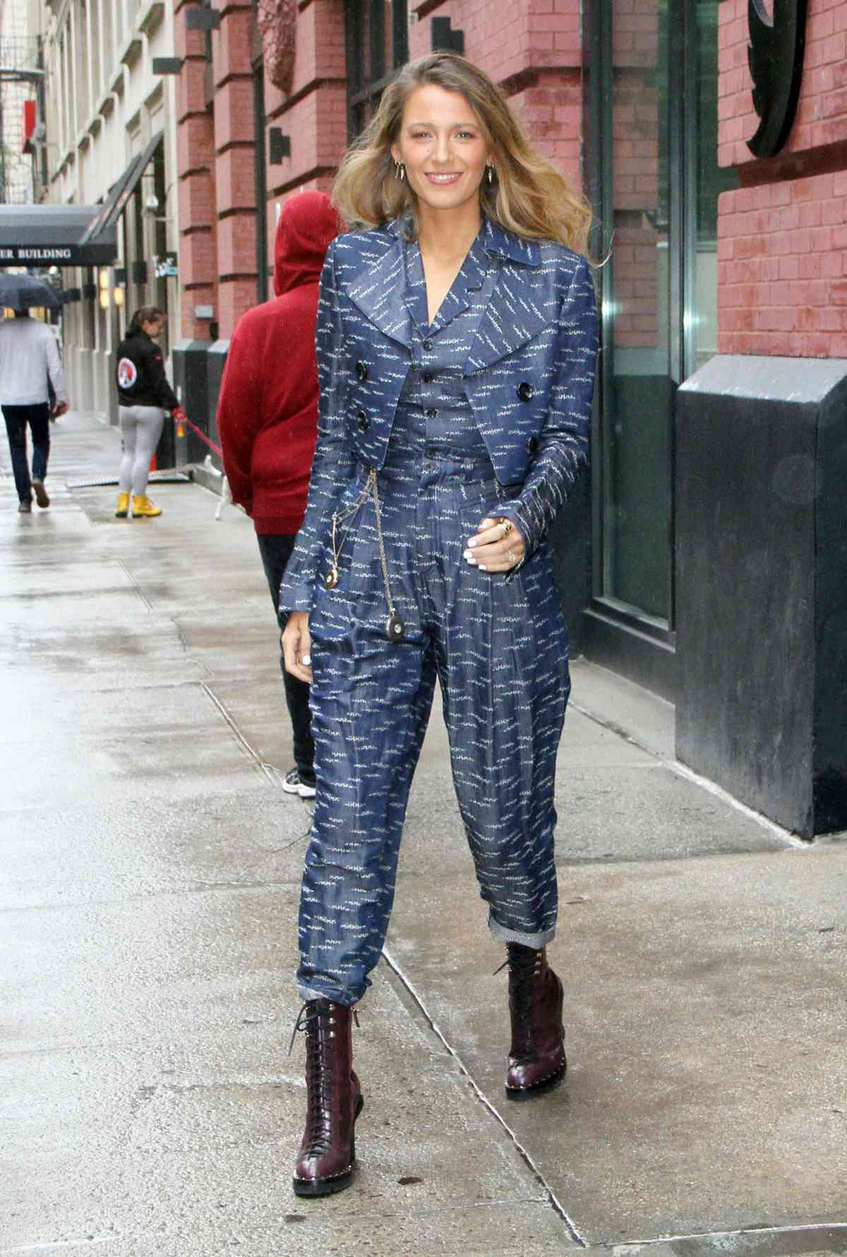 Blake Lively suits embed