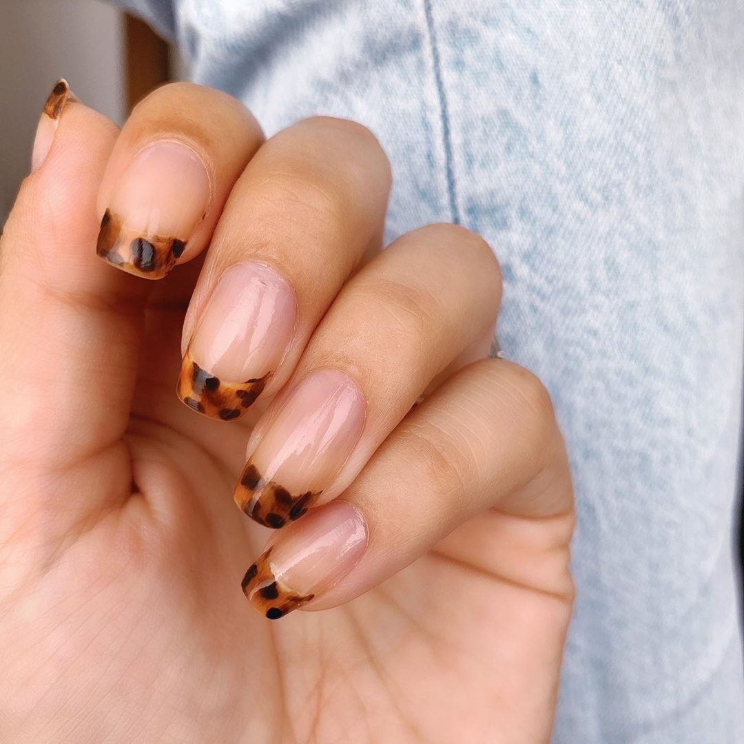 Tortoise Shell Nail Art Is Blowing Up on Pinterest