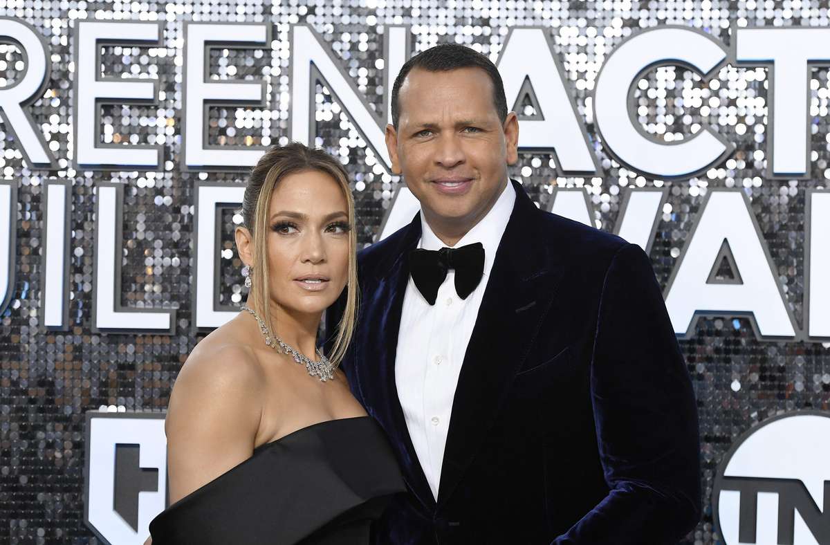 Jennifer Lopez and Alex Rodriguez - 26th Annual Screen Actors Guild Awards Red Carpet