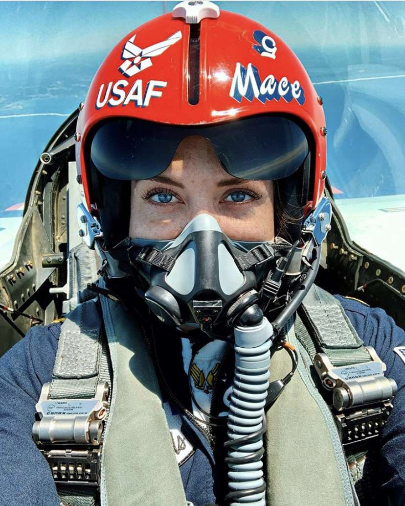 Meet the Only Female Thunderbird Pilot Flying Over New York Today