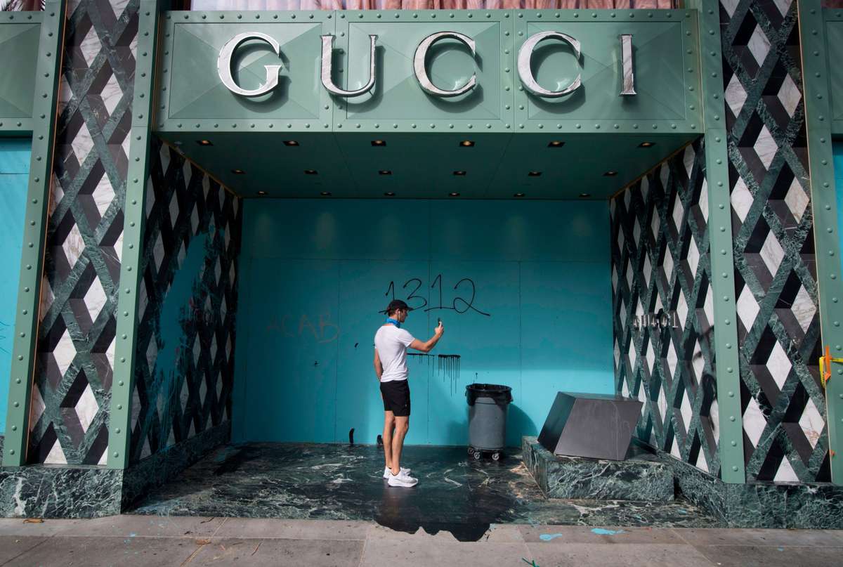 Gucci Store Looted in Protests