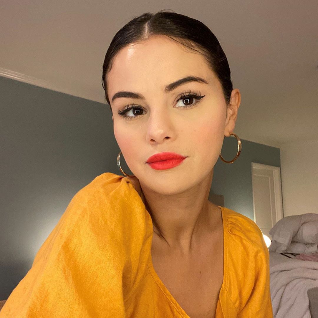 Leaked Selena Gomez Paparazzi Leggy Photos