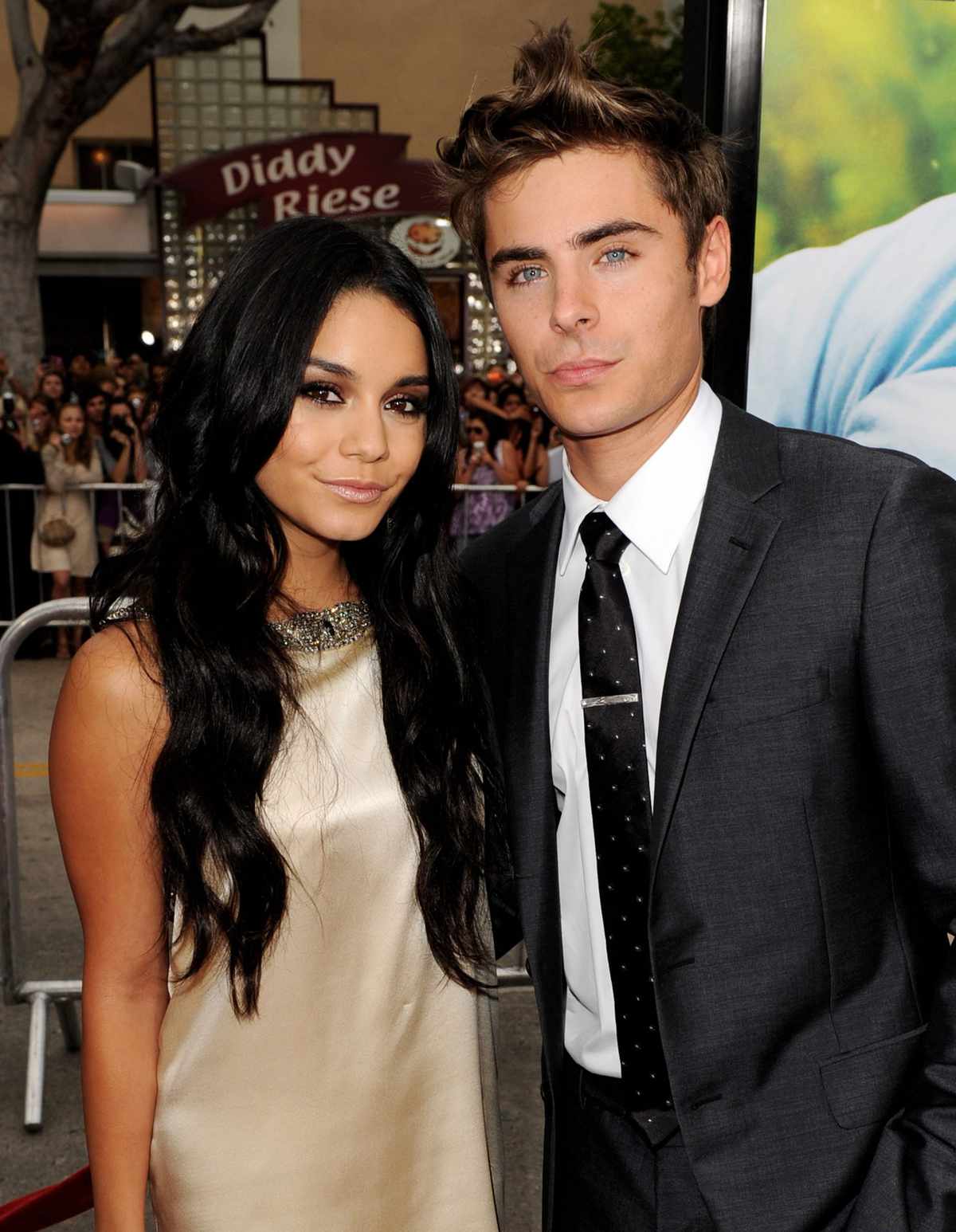 Is zac efron married