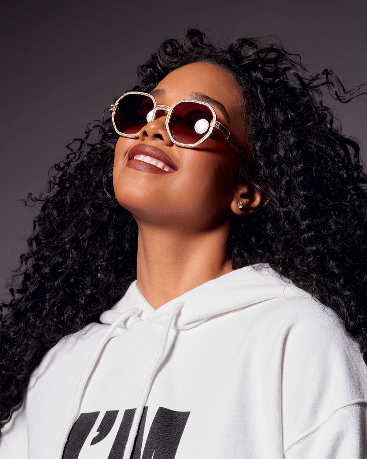 H.E.R Is the New Face of L'Oreal