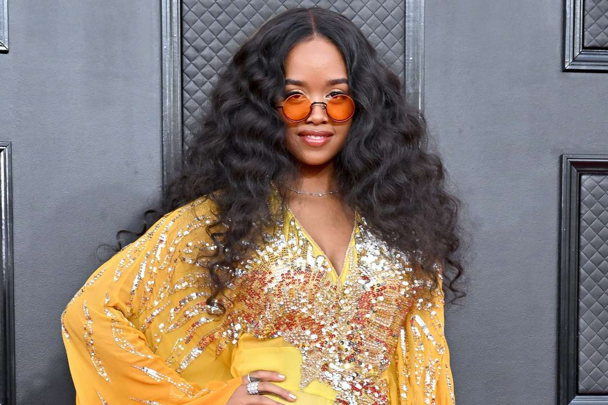 H.E.R.'s Grammy Look Was Inspired by Aretha Franklin — and TK Other Fashion Tributes You Might Have Missed