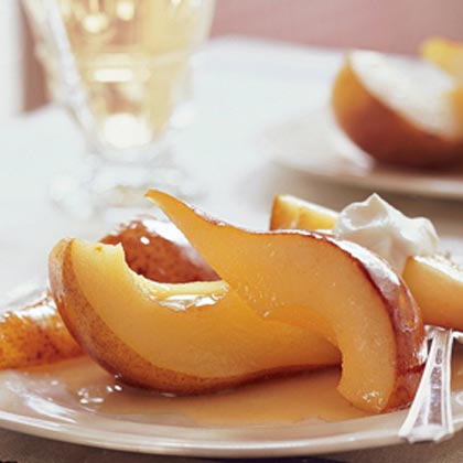 Honey-Roasted Pears with Sweet Yogurt Cream