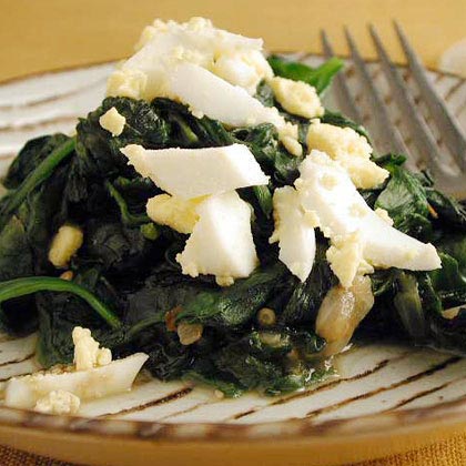 Saut&eacute;ed Spinach with Chopped Egg 