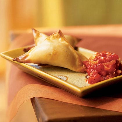 Crispy Butternut Wontons with Spicy Tomato Sauce 