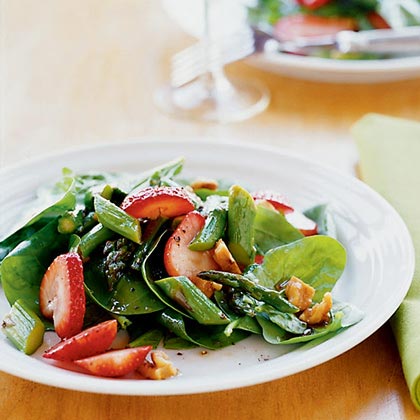 Spinach, Asparagus, and Strawberry Salad