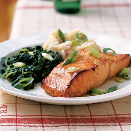 Citrus Salmon with Garlicky Greens 