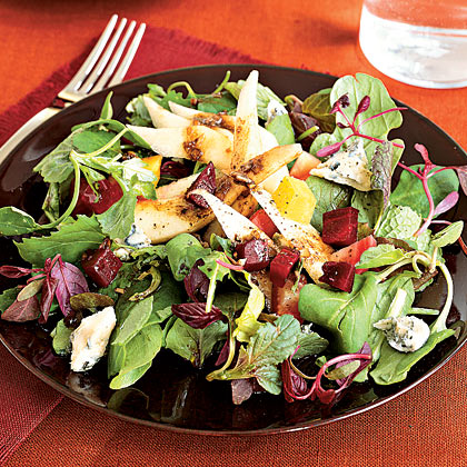Pear, Beet, and Gorgonzola Green Salad 
