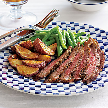 Grilled Steak with Roasted Potatoes 
