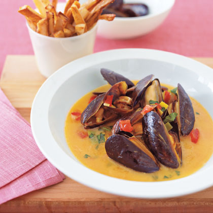 Mussels with Oven Fries 