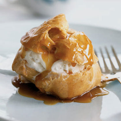 Cream Puffs with Ice Cream and Caramel 