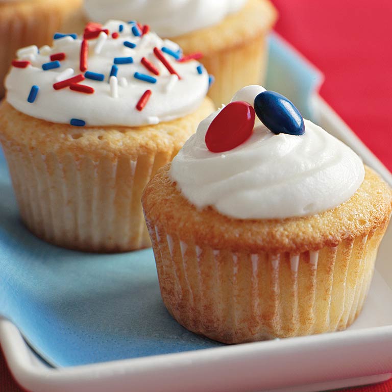 Memorial Day Cupcakes With Cream Cheese Frosting 