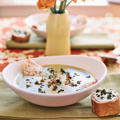 Soupe au Verte with Goat Cheese Toasts 