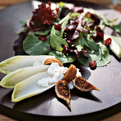 Mesclun Greens with Dried Figs and Goat Cheese 