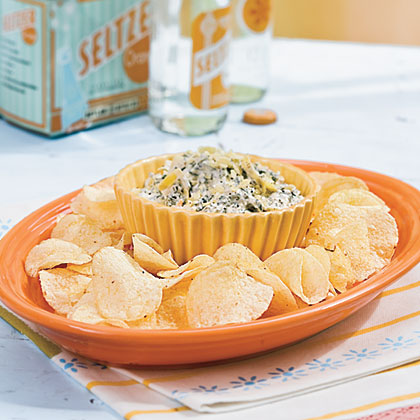 Zesty Spinach-Artichoke Dip and Chips 