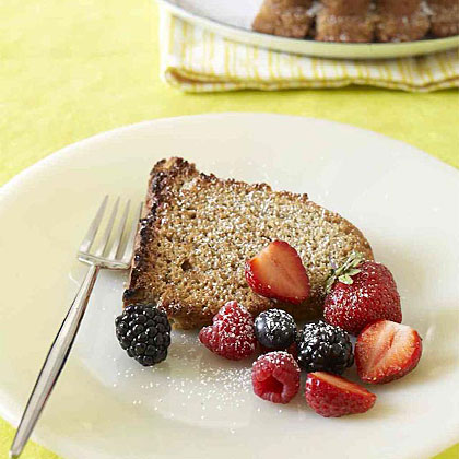 Sour Cream Pound Cake With Mixed Berries 