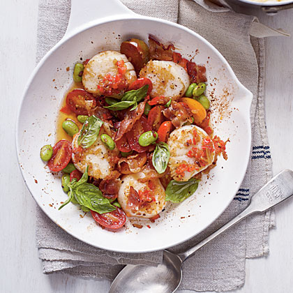 Scallop Skillet with Bacon, Edamame, Basil, and Creamy Grits 