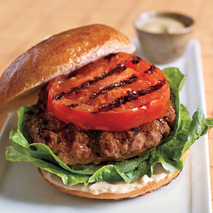 Garlic-Thyme Burgers with Grilled Tomato 