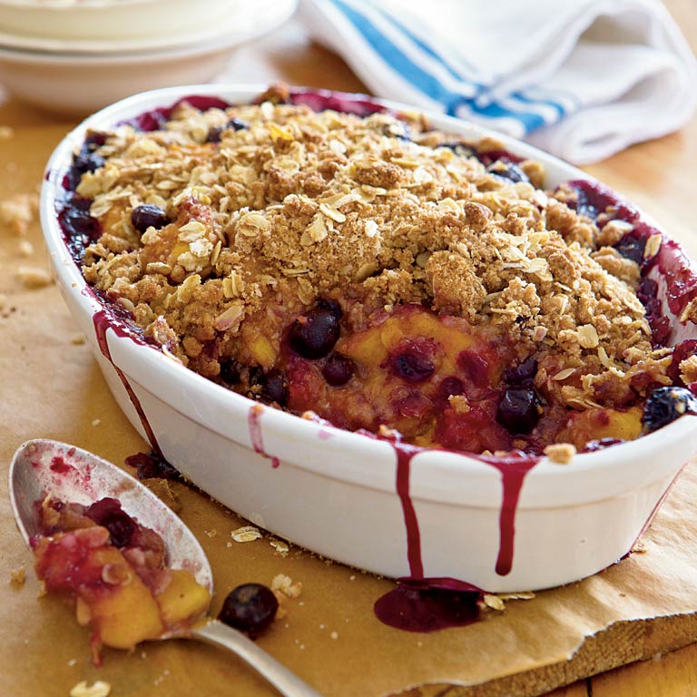 Peach-and-Blueberry Crispy Crumble