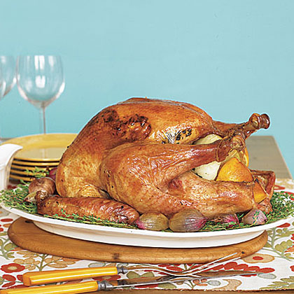 Thyme-Roasted Turkey with Cranberry Gravy 