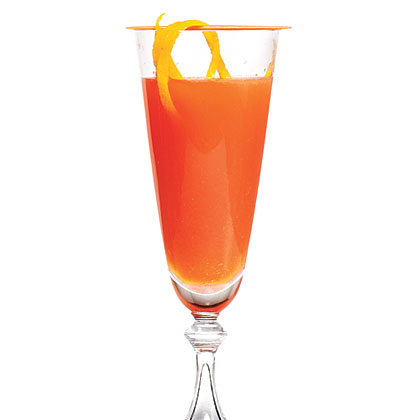Campari and Orange Sparkling Cocktail 