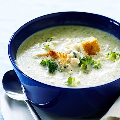 Broccoli Soup with Blue Cheese 