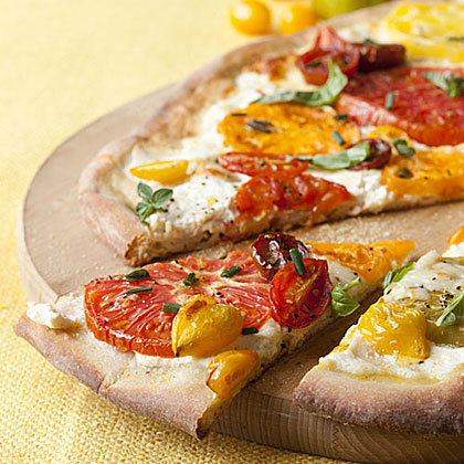 Tomato-Ricotta Pizza 
