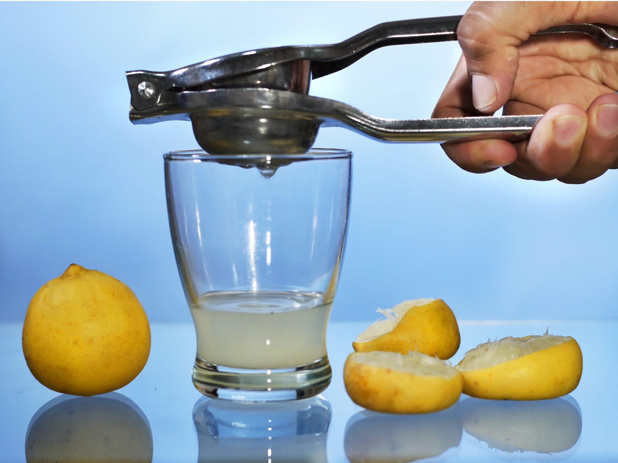 How much is the juice of one lemon?