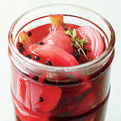 Ros&eacute; and Raspberry Pickled Beets