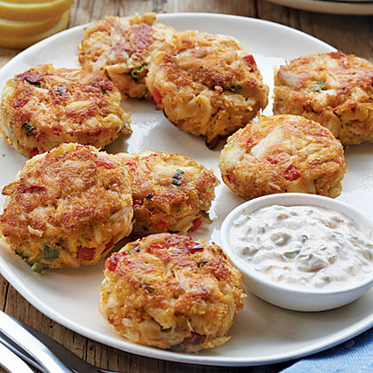 Crab Cakes with Cajun R&eacute;moulade 