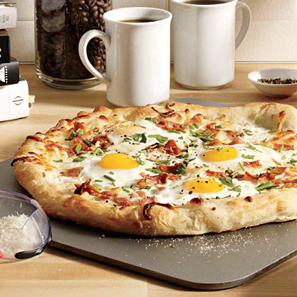 Eggs and Bacon Breakfast Pizza 
