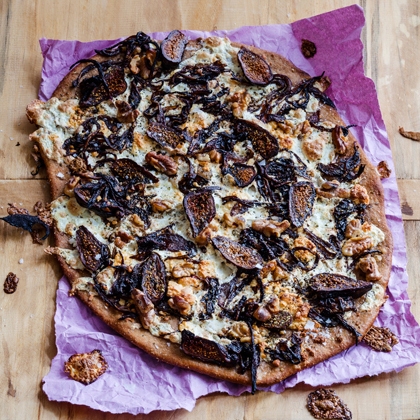 Caramelized Red Onion and Fig Pizza 