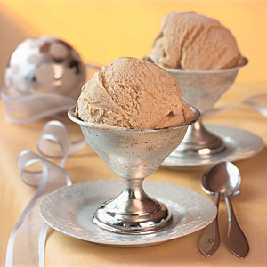eggnog-ice-cream-oh-1677897-xl.jpg
