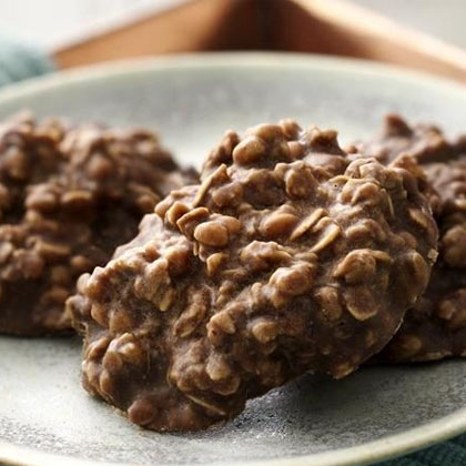 No-Bake Dark Chocolate Granola Cookies 