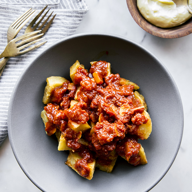 Crunchy Potatoes with Spicy Tomato Sauce