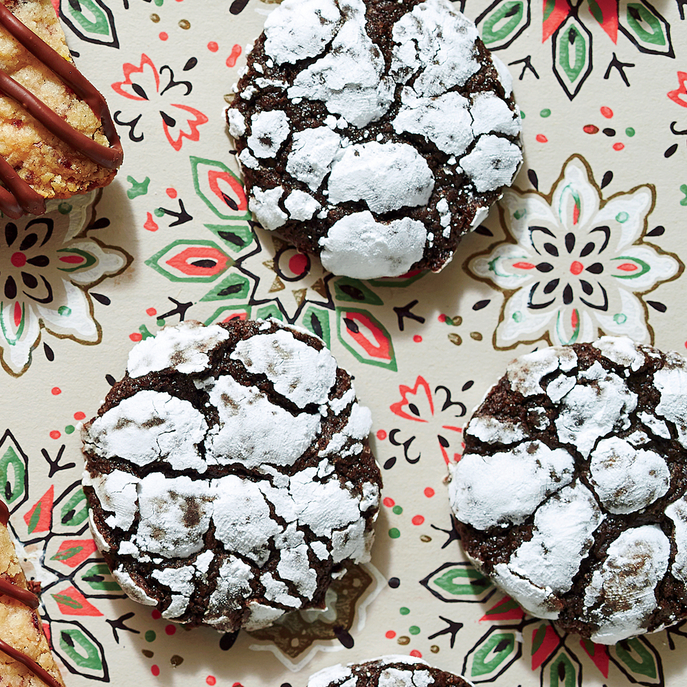 Chocolate-Peppermint Crackle Cookies