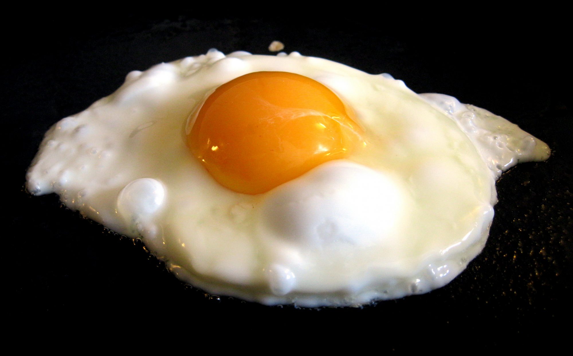 EC: No, Eggs Are Not As Bad As Cigarettes