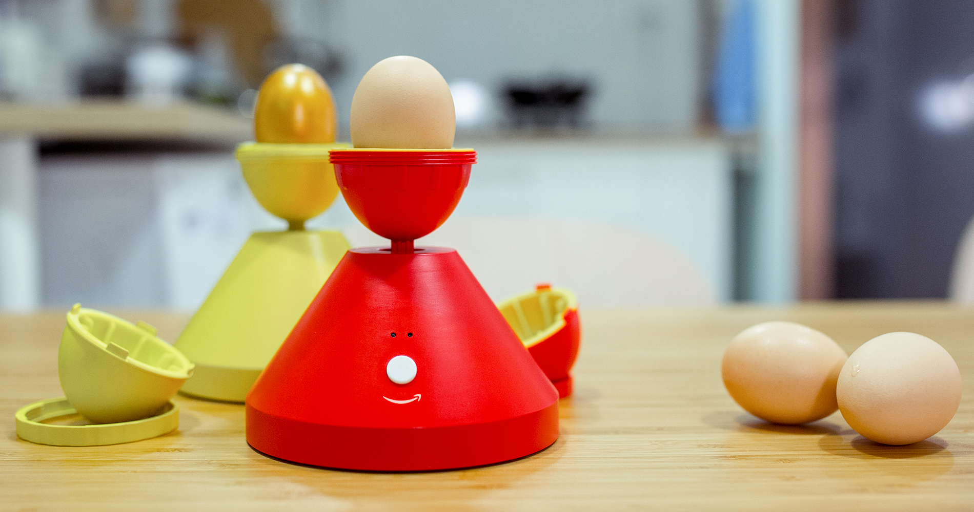 EC: This Gadget Lets You Scramble Eggs Inside Their Shell