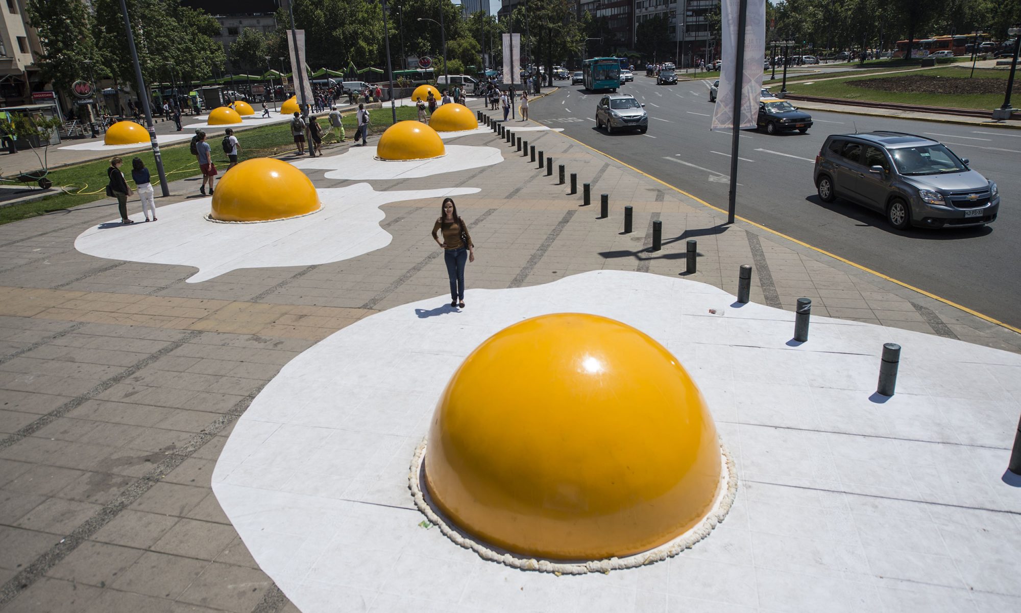 EC: Put Giant Fried Egg Sculptures on Your Global Art Bucket List