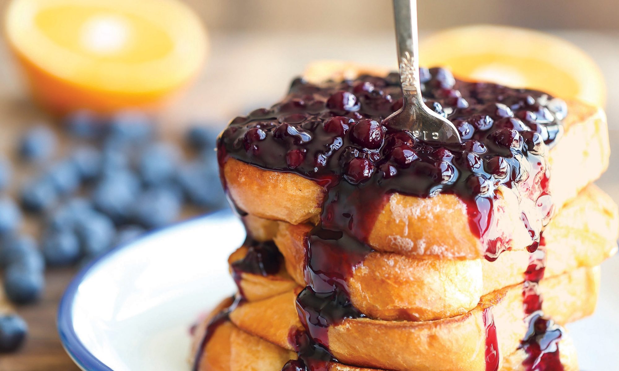 French Toast with a Very Berry Compote Is Damn Delicious 