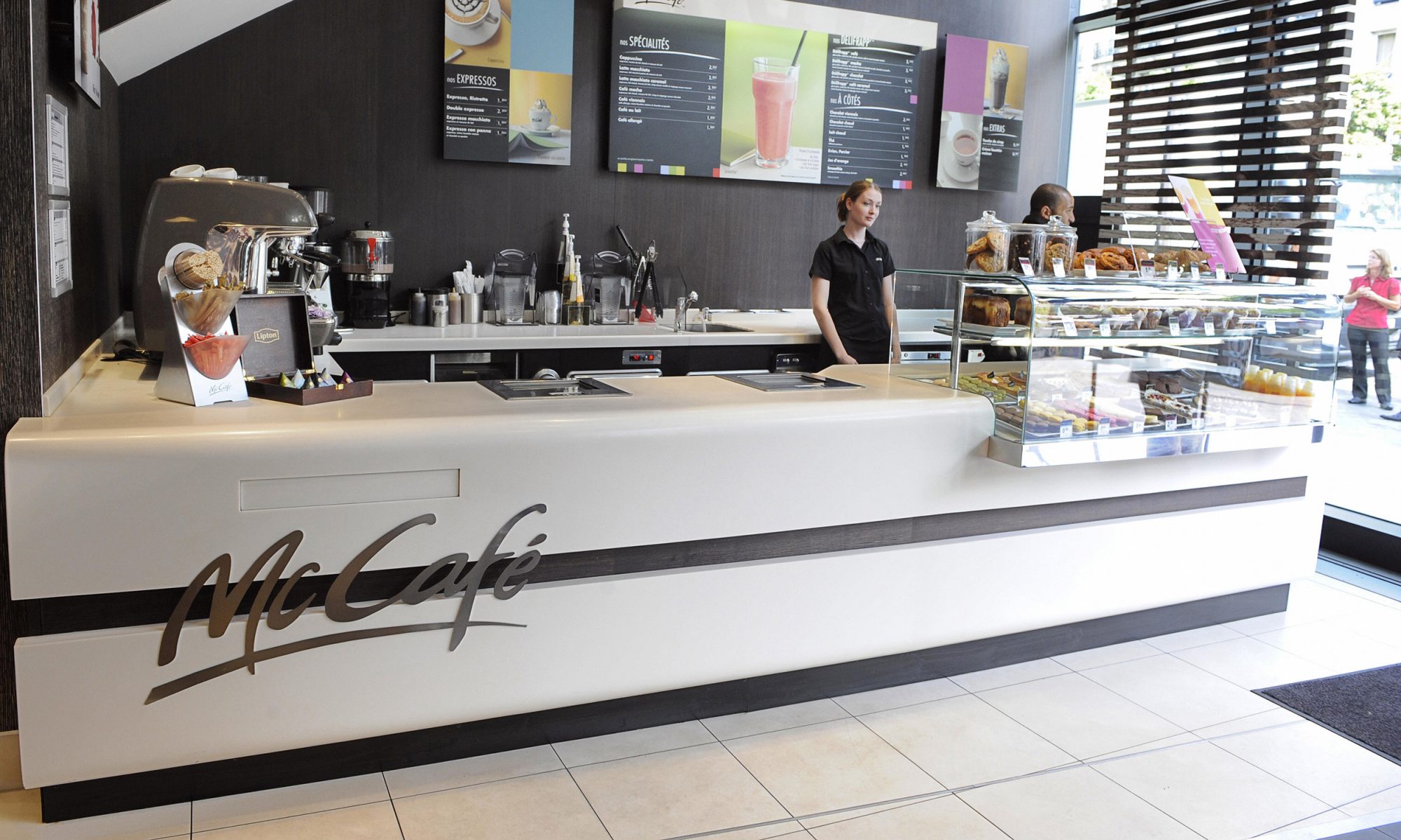 EC: France&apos;s Newest McDonald&apos;s Restaurant Only Sells Coffee and Pastries