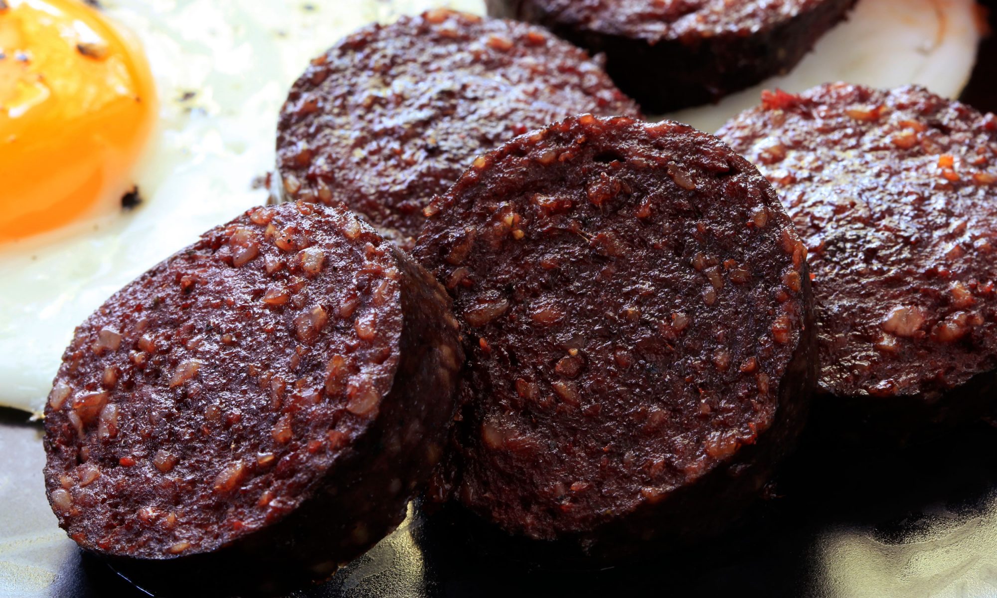 EC: 5 People from the United Kingdom Try to Explain Black Pudding
