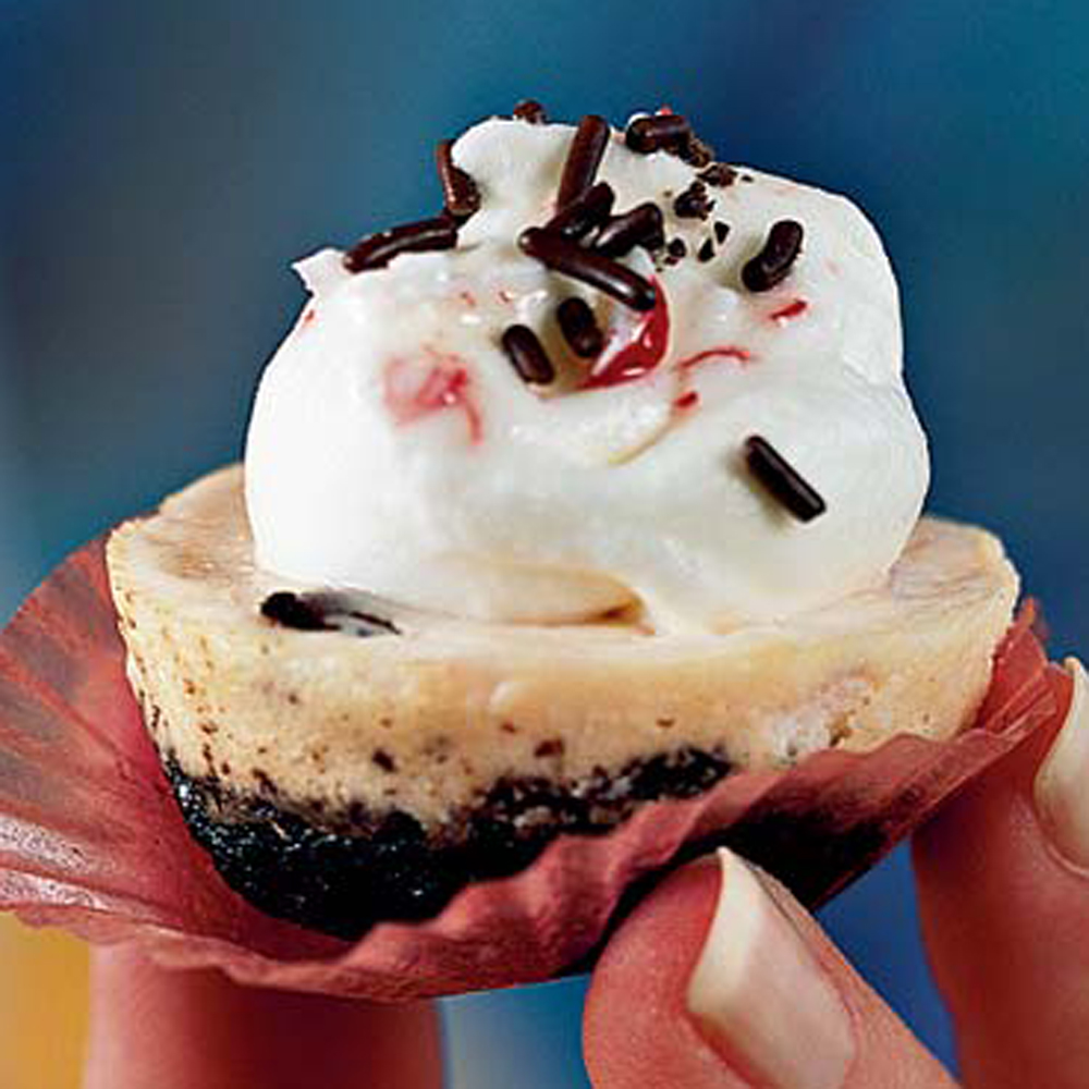 Mini Peppermint and Chocolate Chip Cheesecakes