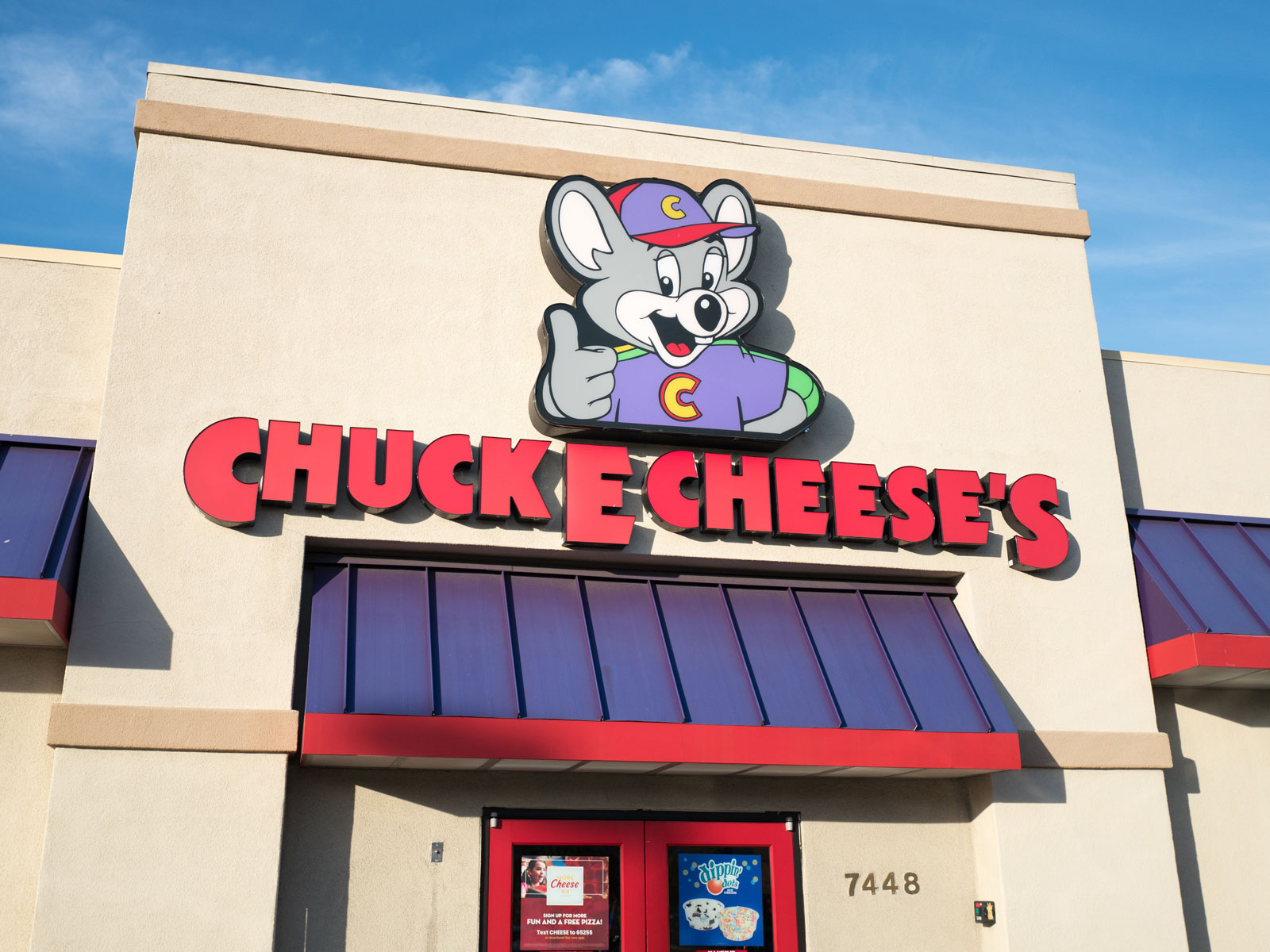 Chuck E. Cheese's Refutes Recycled Pizza Conspiracy