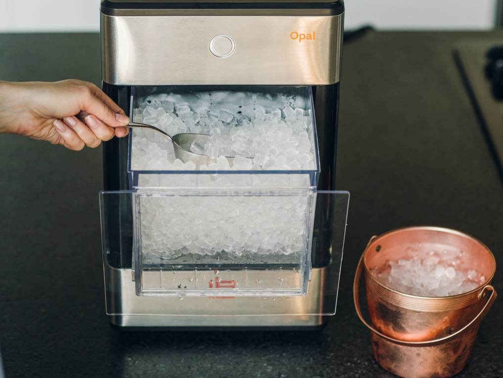 ICYMI: This Machine Makes Zaxby's-Level Ice in Your Very Own